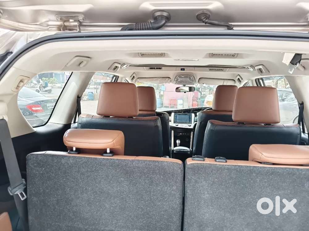 Toyota Innova Crysta 2.8 Zx At 7 Seater, 2016, Diesel