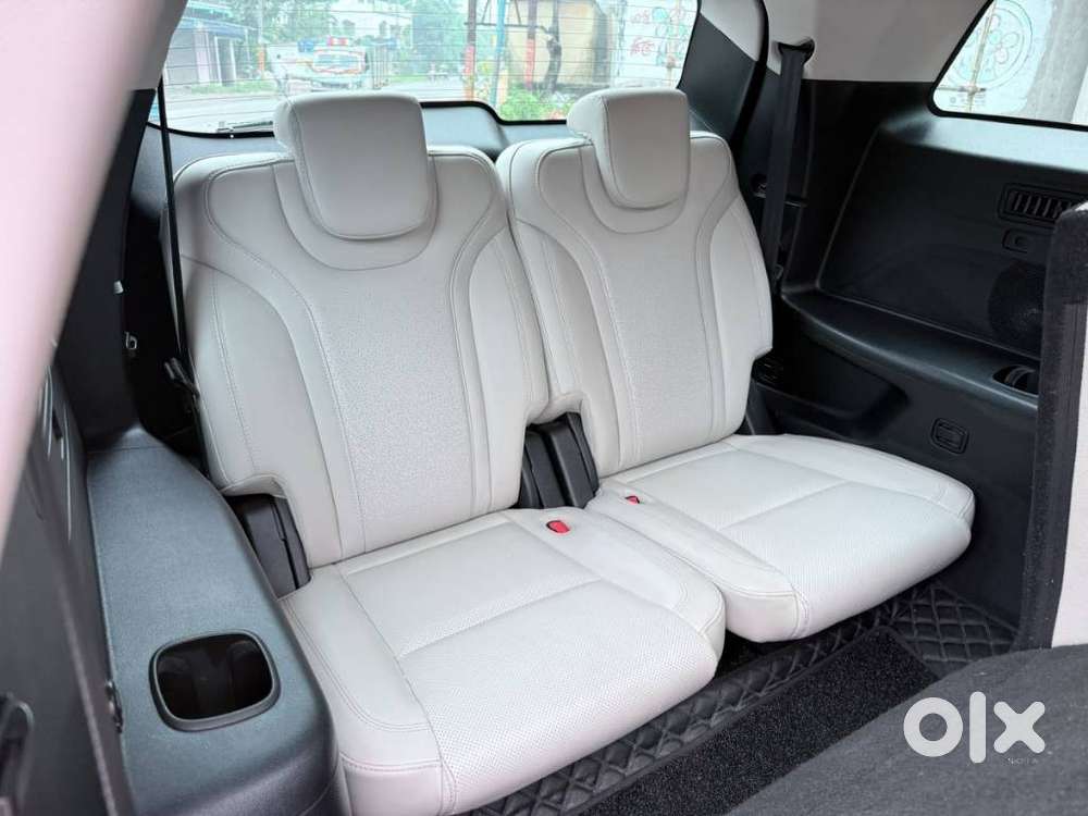 Mahindra Xuv700 2.2 Ax 7 Diesel Mt Luxury Pack Str, 2023, Diesel