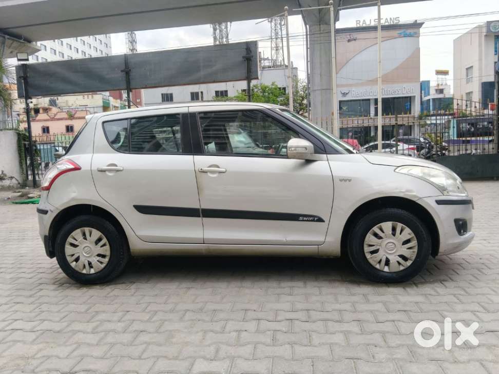 Maruti Suzuki Swift Vxi, 2012, Petrol