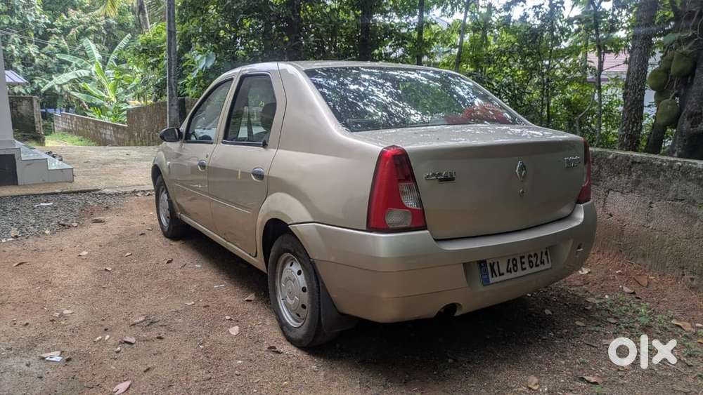 Mahindra Logan Petrol 2007