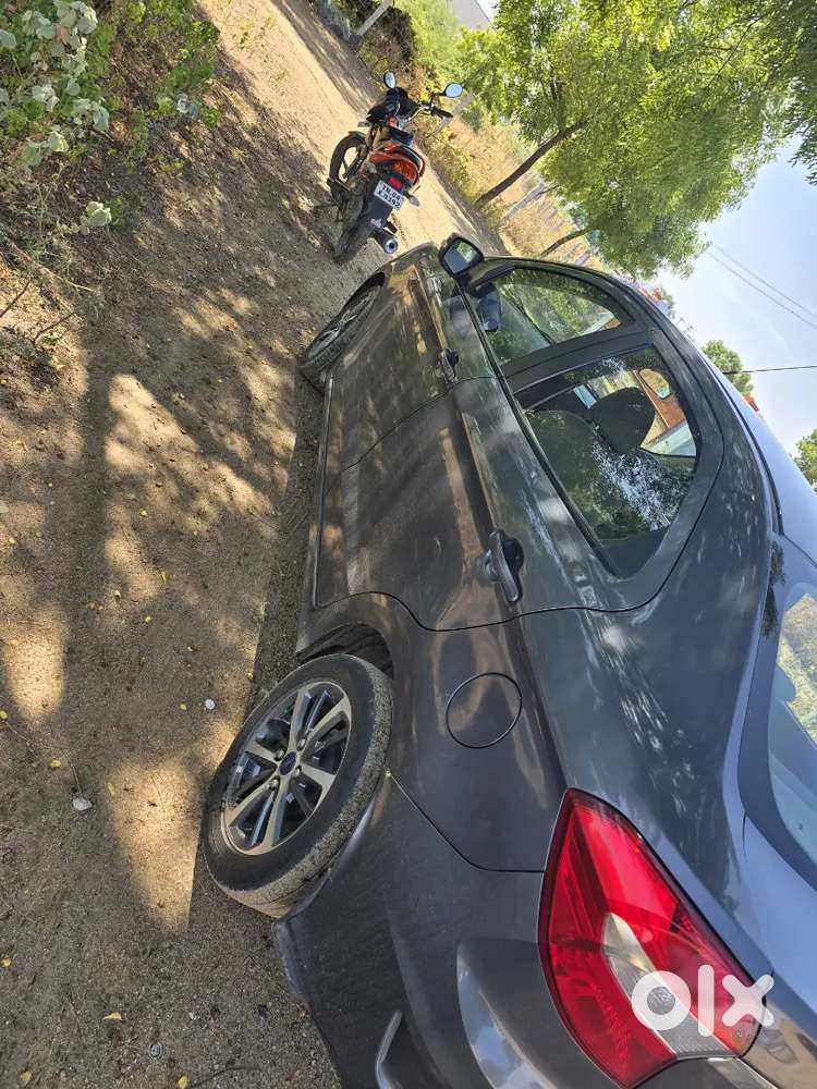 Ford Aspire Titatinium Blu 2020