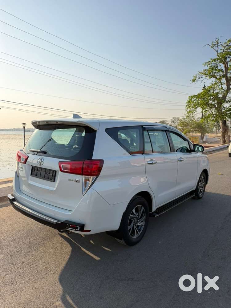 Toyota Innova Crysta 2022