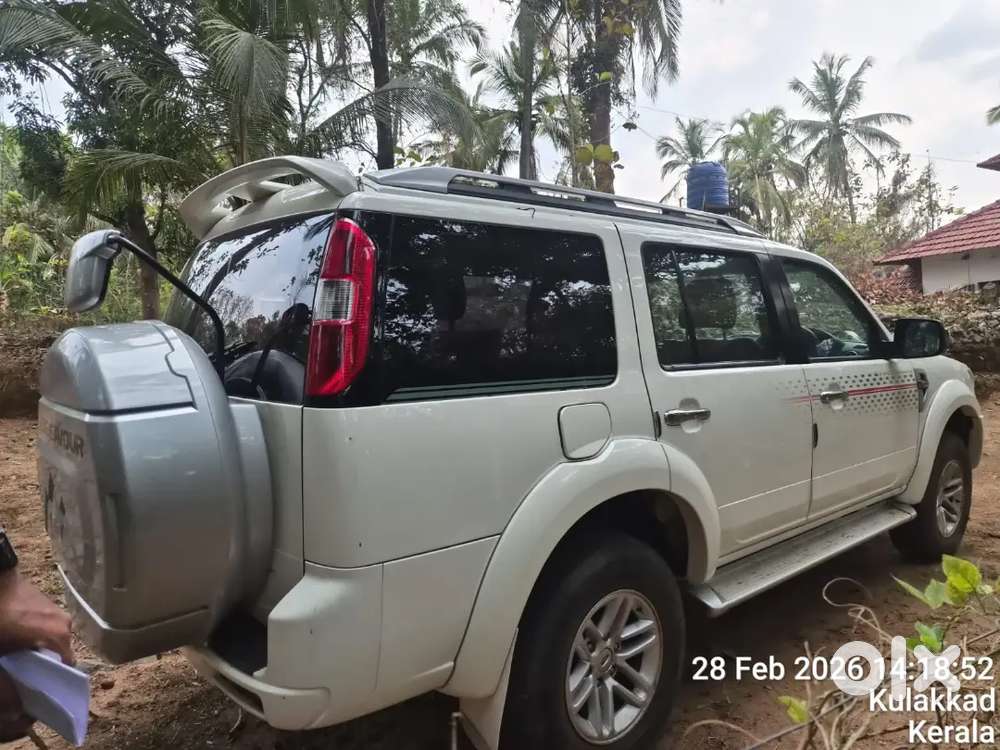 Ford Endeavour 2012