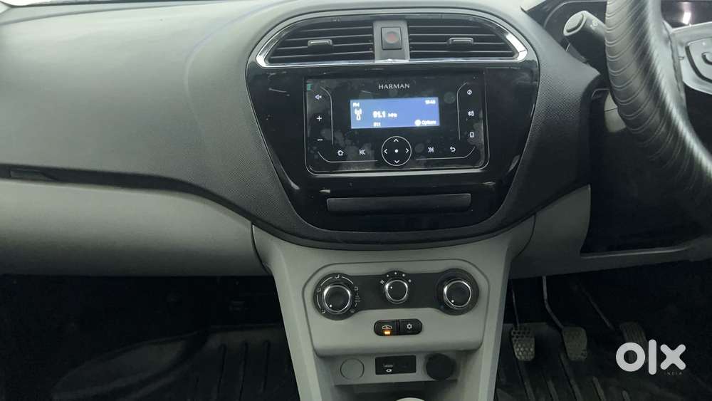 Tata Tiago 1.2 Revotron Xt Option, 2022, Petrol