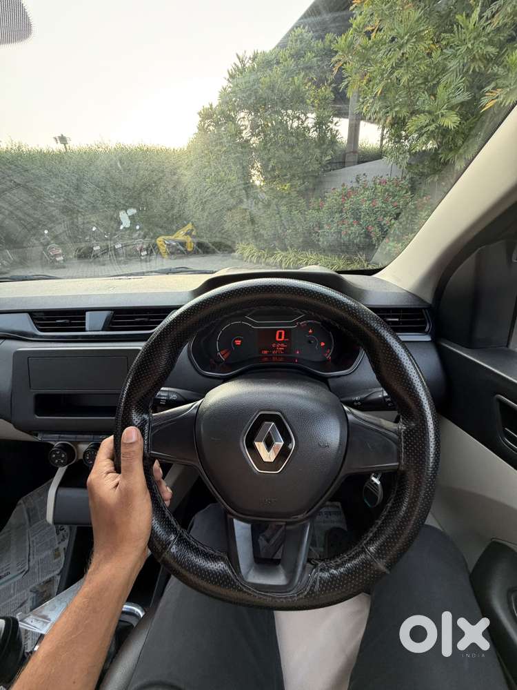 Renault Triber 1.0 Rxe, 2021, Petrol