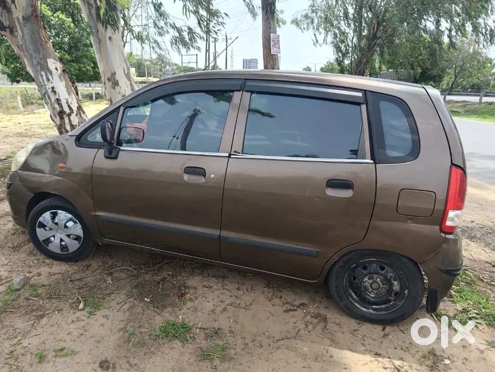 Maruti Suzuki Zen Estilo 2012