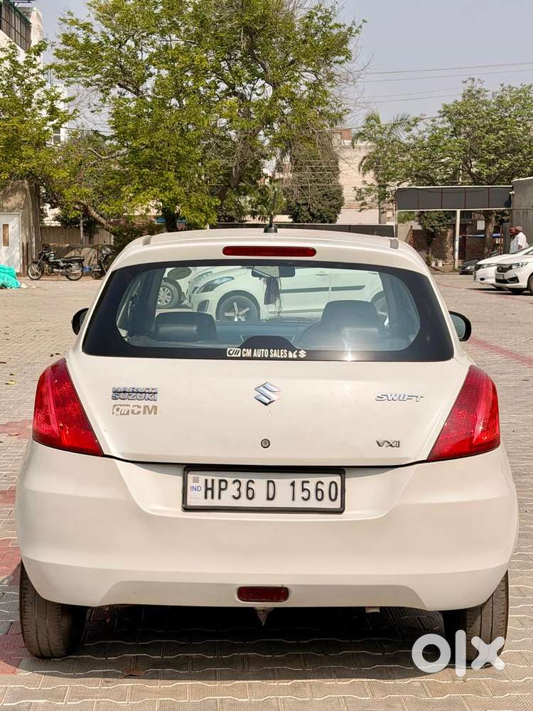 Maruti Suzuki Swift Vxi + Manual, 2017, Petrol