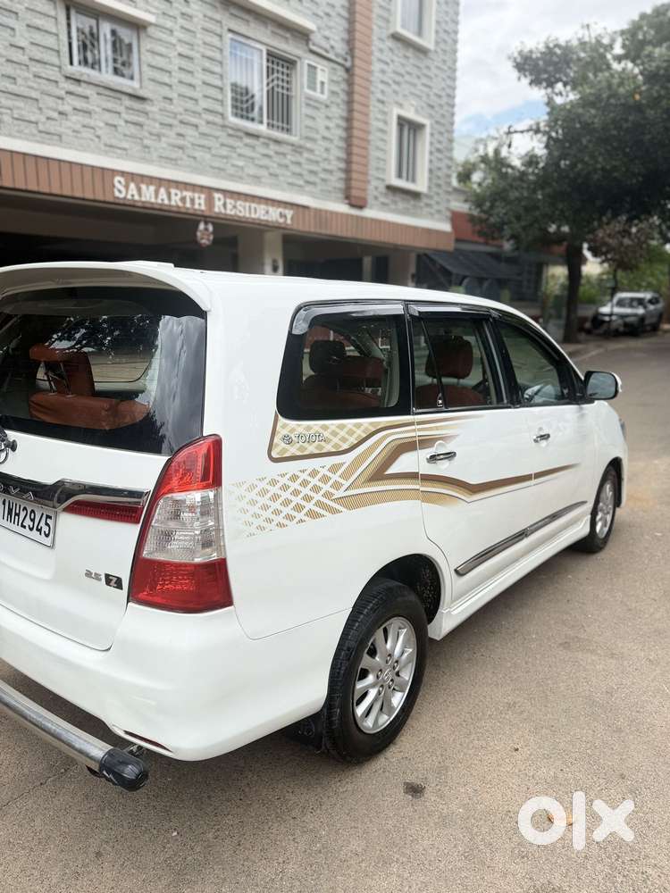 Toyota Innova 2.5 Zx Diesel 7 Seater Bsiii, 2014, Diesel