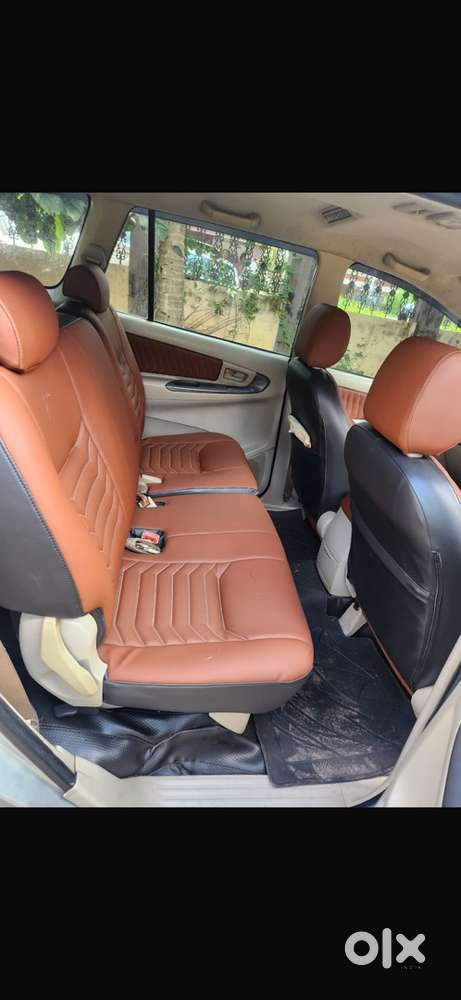 Toyota Innova 2012 Diesel 8-seater