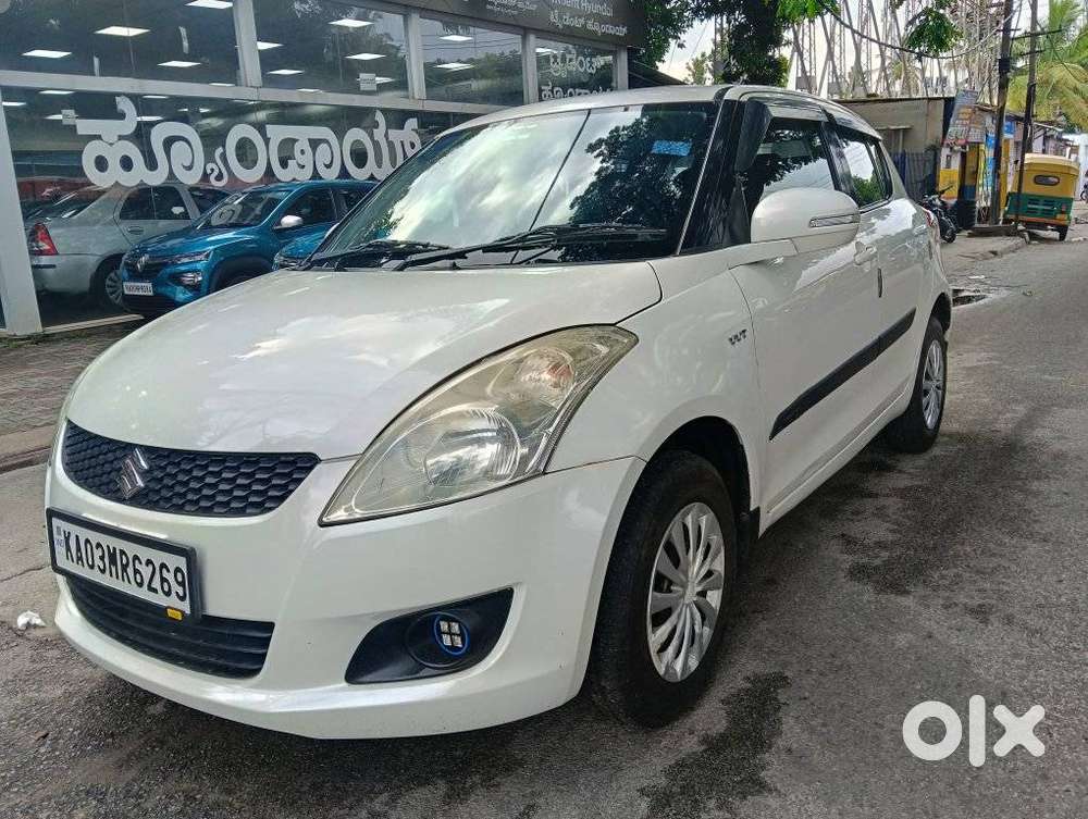 Maruti Suzuki Swift Vxi + Manual, 2012, Petrol