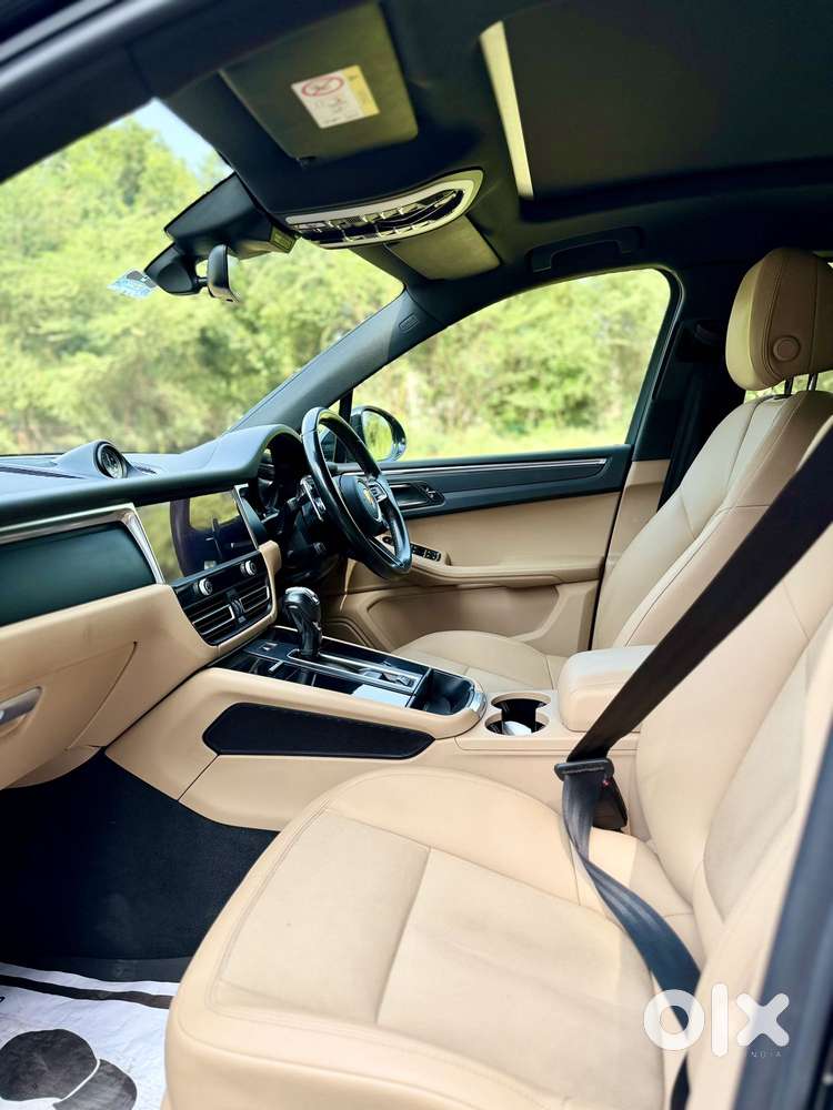 Porsche Macan 2.0 Petrol, 2022, Petrol