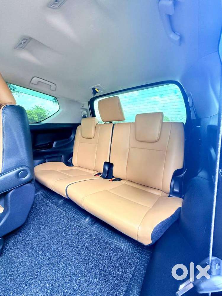 Toyota Innova Crysta [2020-ongoing] 2.4 Gx 7 Str, 2025, Diesel