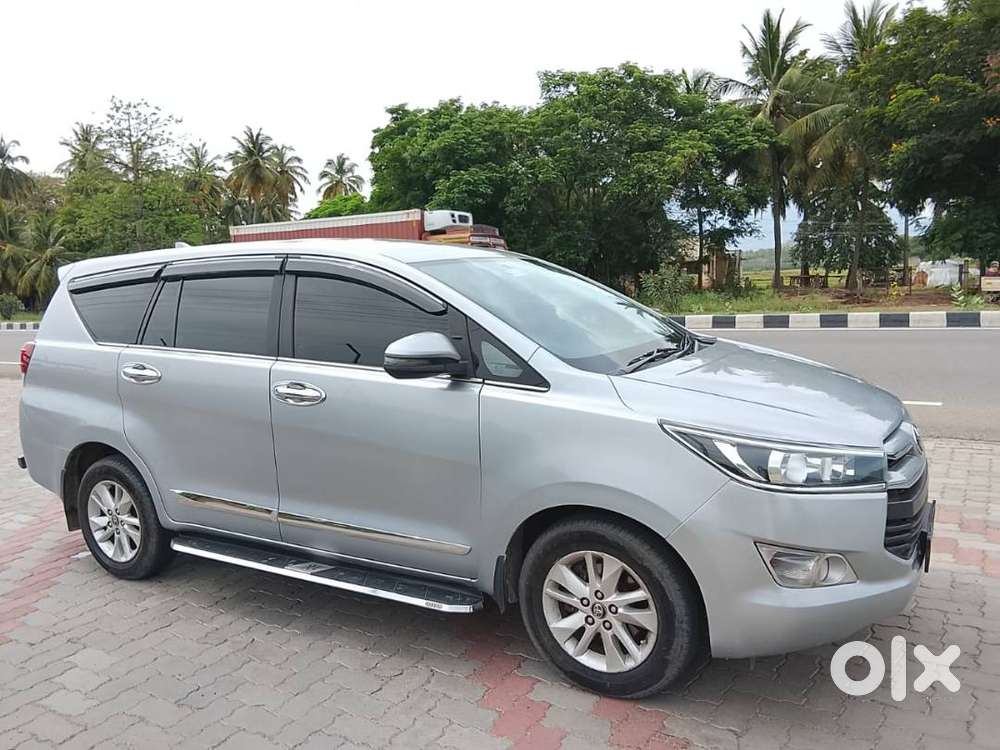 Toyota Innova Crysta 2.4 G