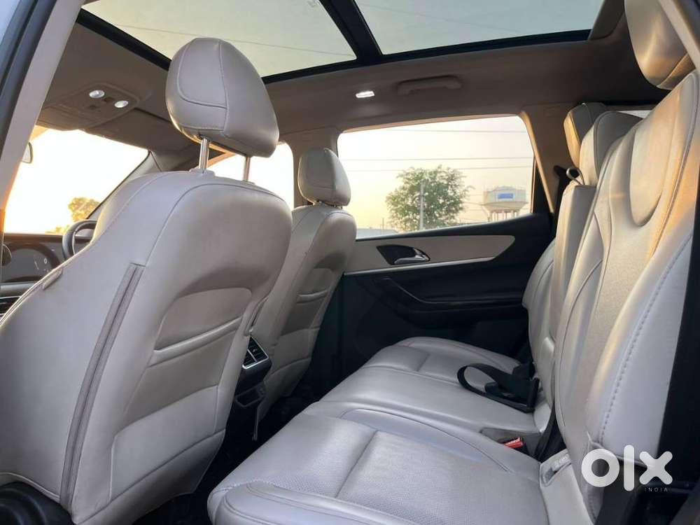 Mahindra Xuv700 2.2 Ax 7 Diesel At Luxury Pack Str, 2023, Diesel