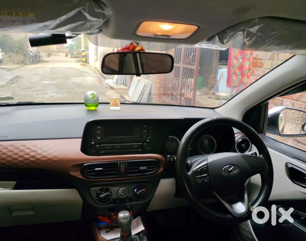 Hyundai Aura Cng