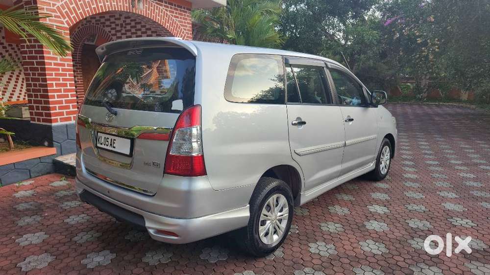 Toyota Innova 2012 Diesel Well Maintained