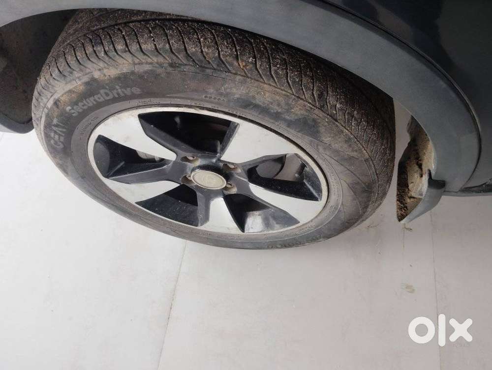 Tata Nexon 1.2 Revotron Xm (s), 2018, Petrol