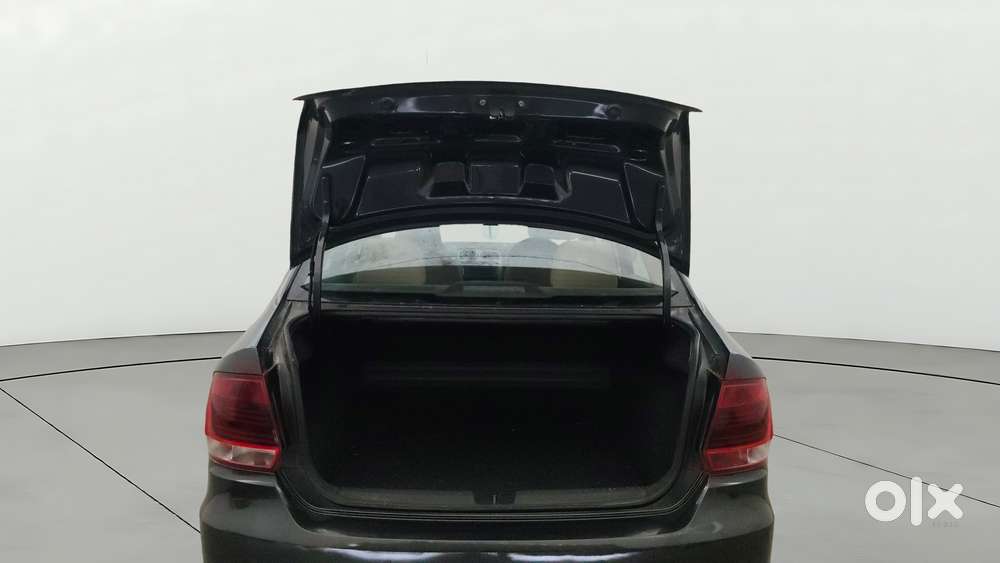 Volkswagen Vento 1.6 Highline, 2016, Petrol