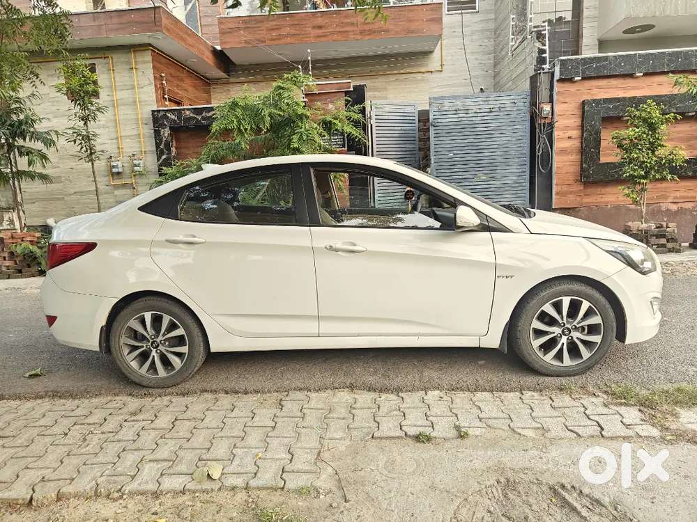 Hyundai Fluidic Verna 2016