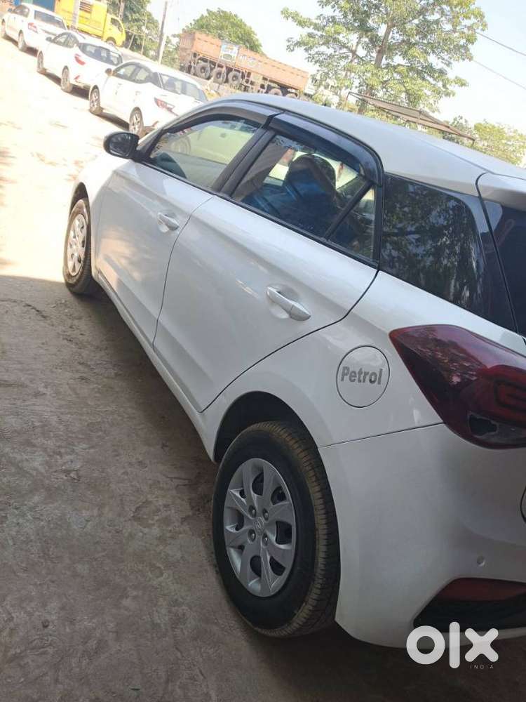 Hyundai I20 Sportz 1.2 Bs-iv, 2019, Petrol
