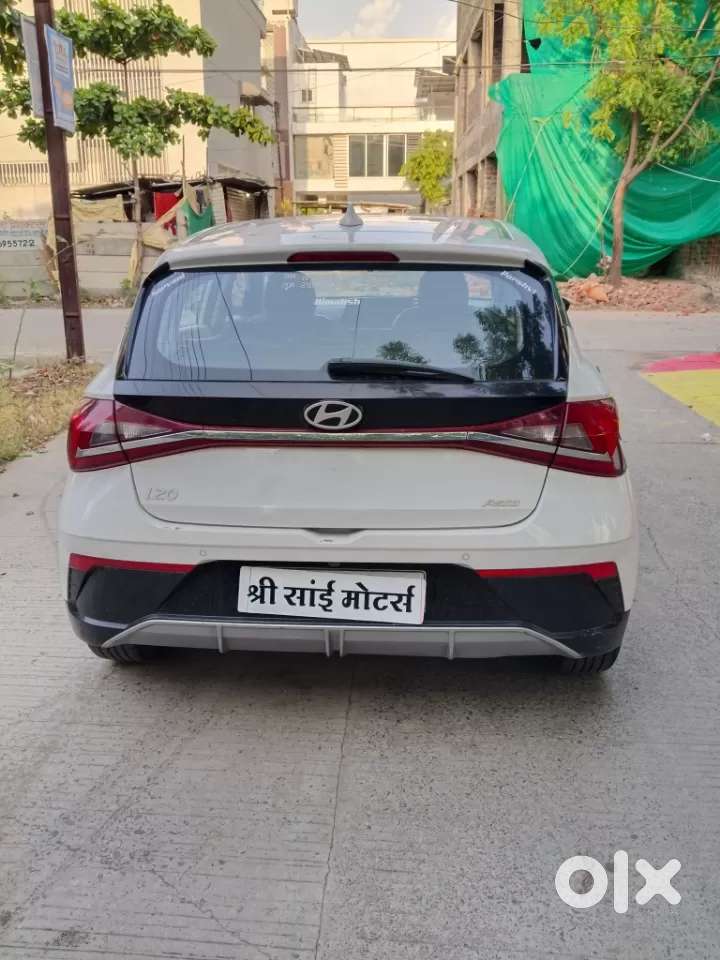 Hyundai I20 Asta (o) 1.2 Ivt, 2023, Petrol
