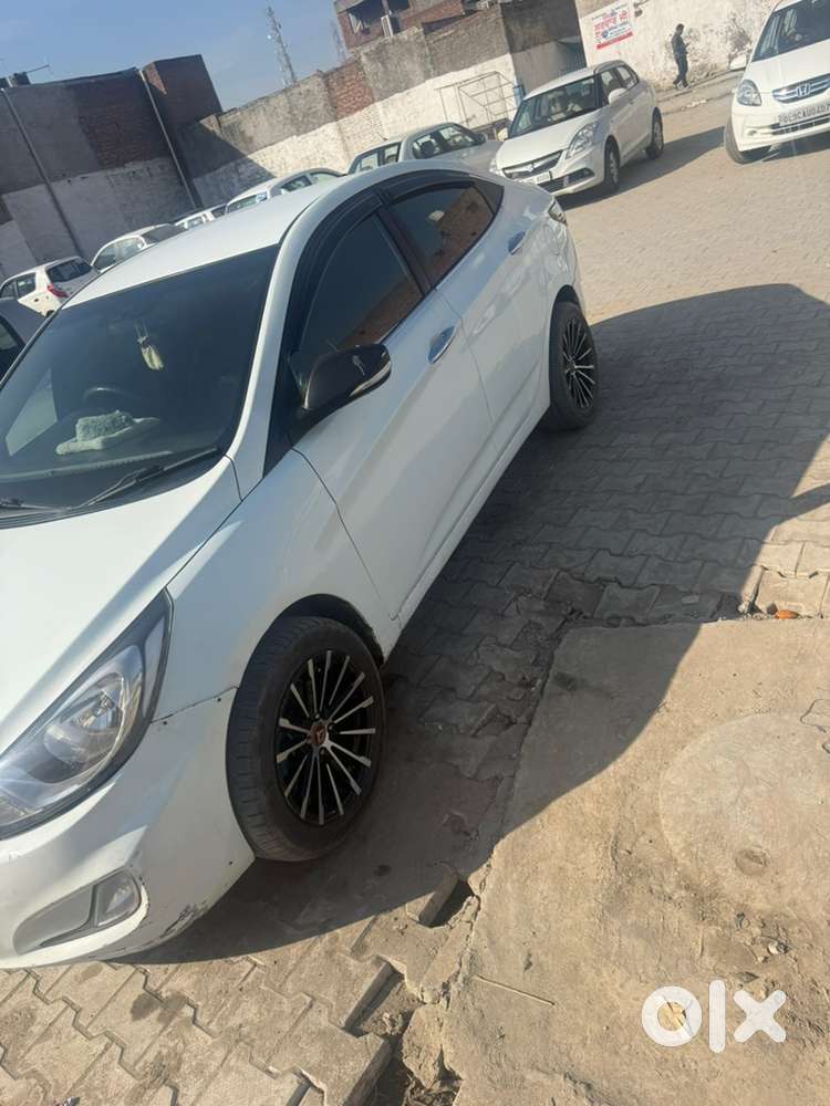 Hyundai Verna 2013 Diesel 176000 Km Driven