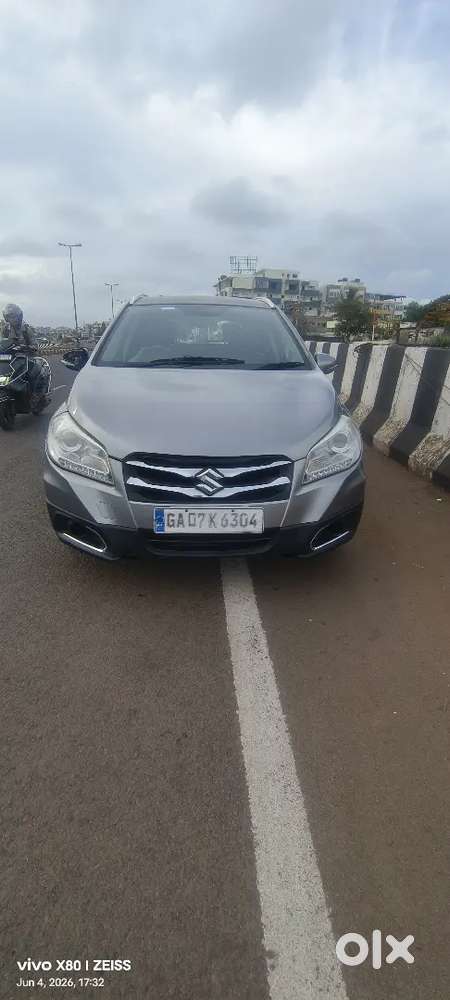 Maruti Suzuki S-cross 2016 Diesel Well Maintained