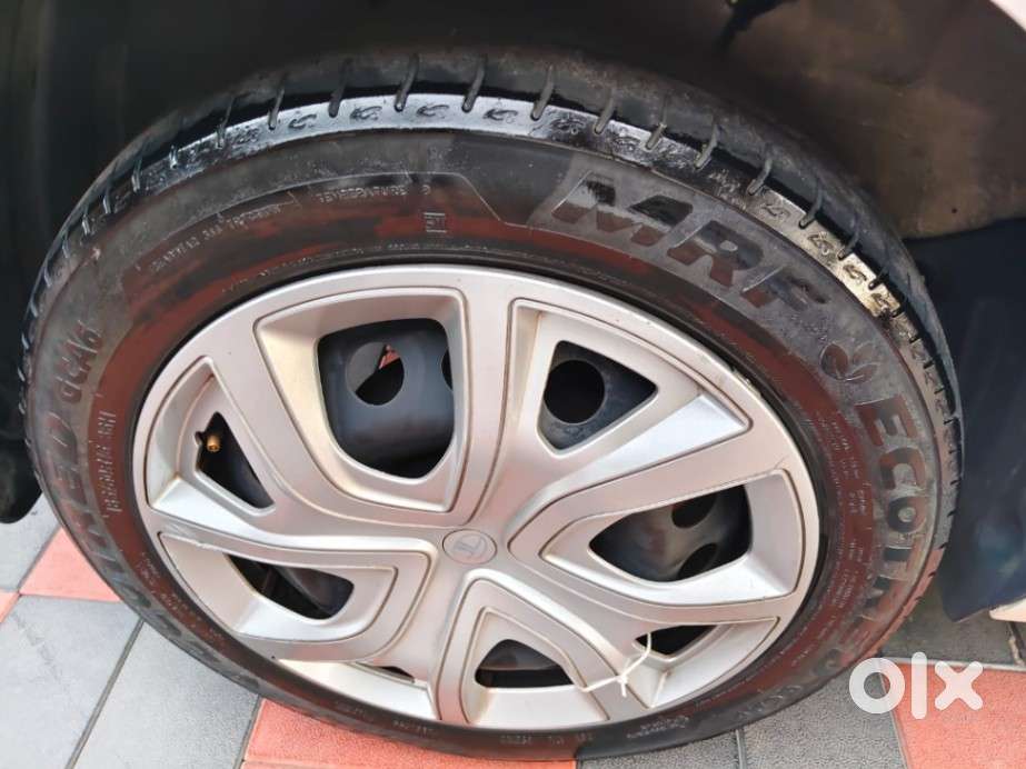 Tata Altroz 1.2 Xm Plus, 2024, Petrol