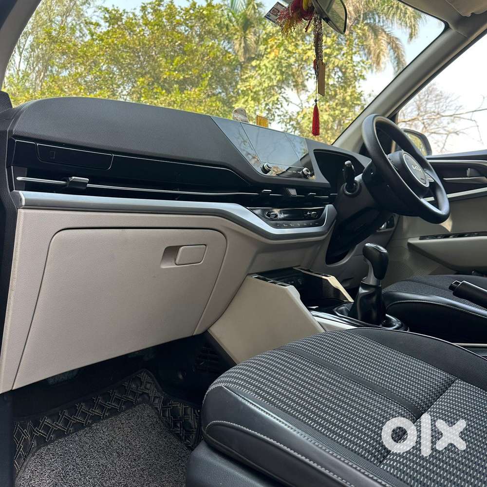 Kia Carens 1.4 Prestige Plus Turbo 7 Str, 2022, Diesel