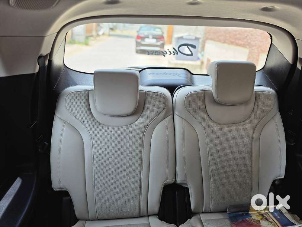 Mahindra Xuv700 2024 Awaits You