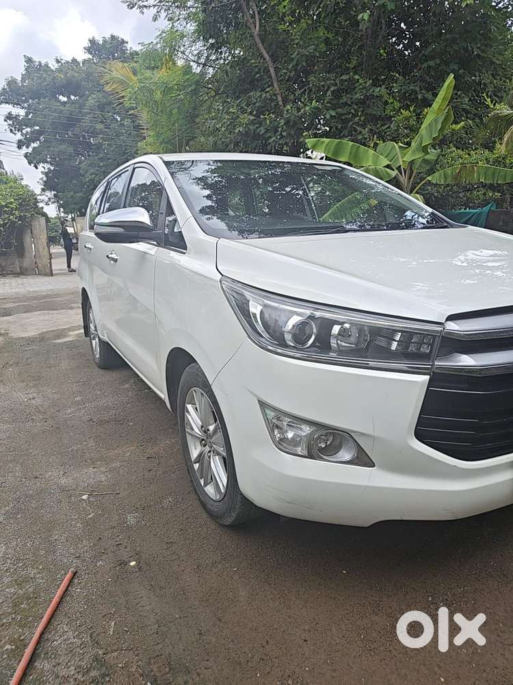 Toyota Innova Crysta 2.8 Zx At 7 Seater, 2017, Diesel