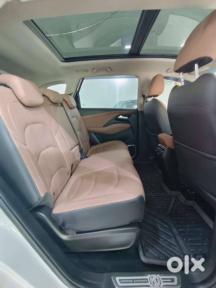 Mg Hector Plus Savvy Pro 1.5 Turbo Petrol Cvt 7 Str Dual Tone, 2024,..