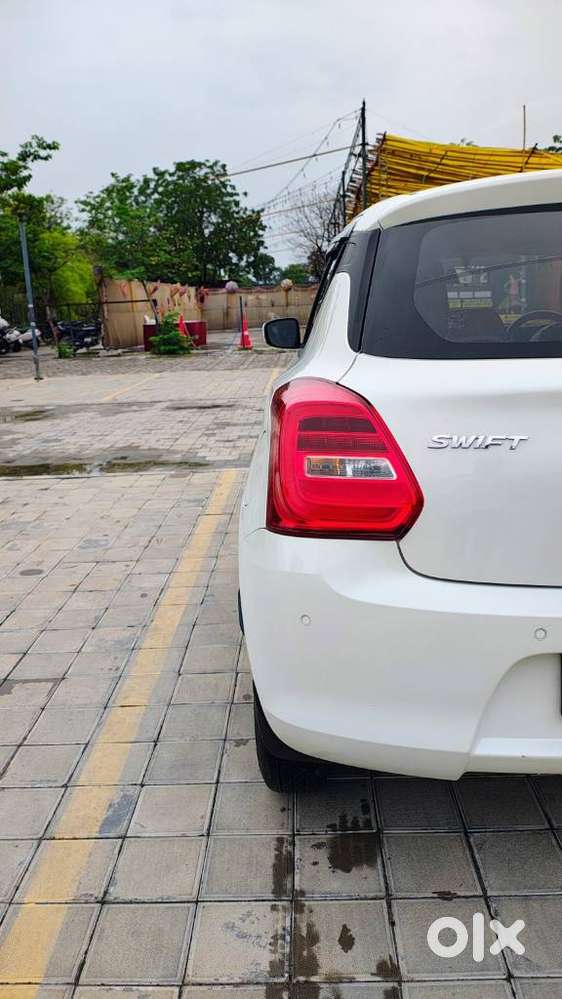 Maruti Suzuki Swift Vxi Optional, 2022, Petrol