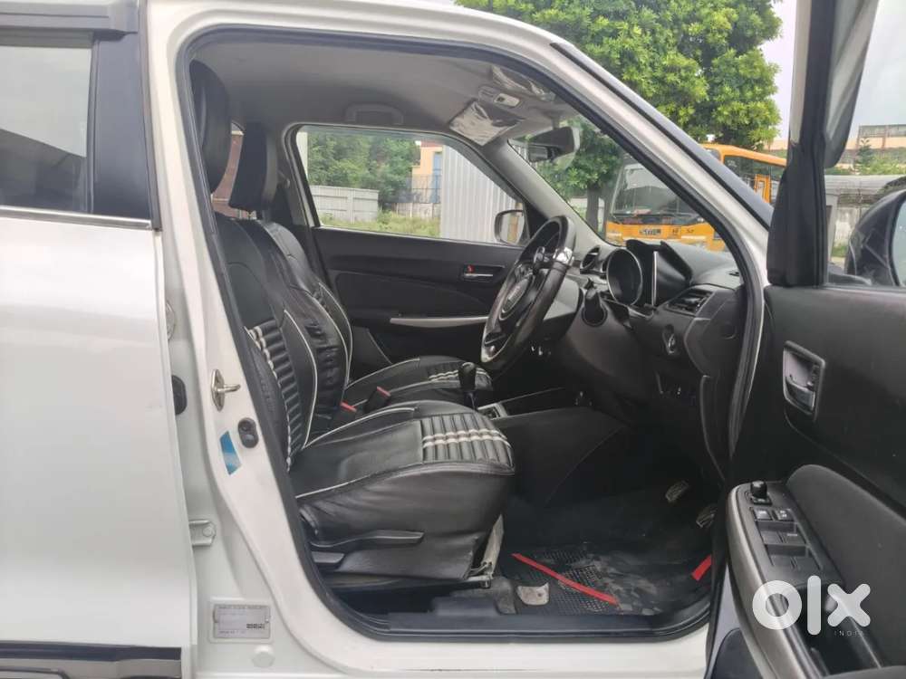 Maruti Suzuki Swift 1.3 Zxi, 2021, Petrol