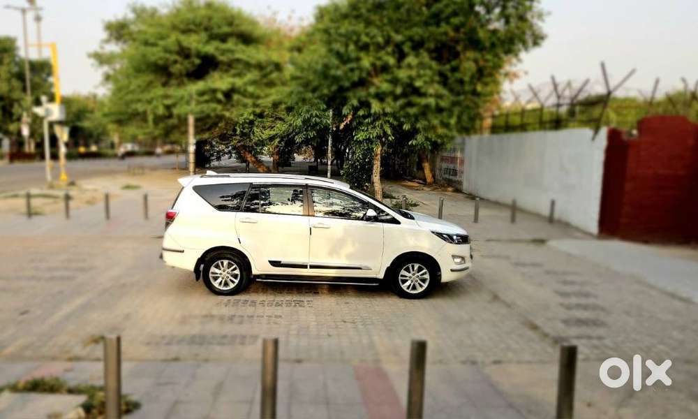 Toyota Innova Crysta 2.4 G Mt 8s, 2020, Diesel