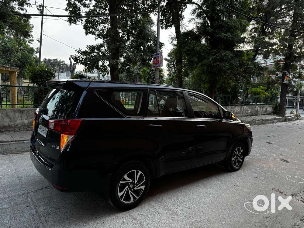 Toyota Innova Crysta 2.4 G Mt 7 Str, 2022, Diesel