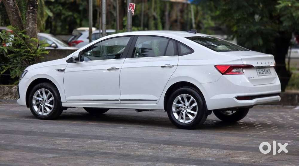 Skoda Slavia 1.0 Ambition Tsi, 2023, Petrol