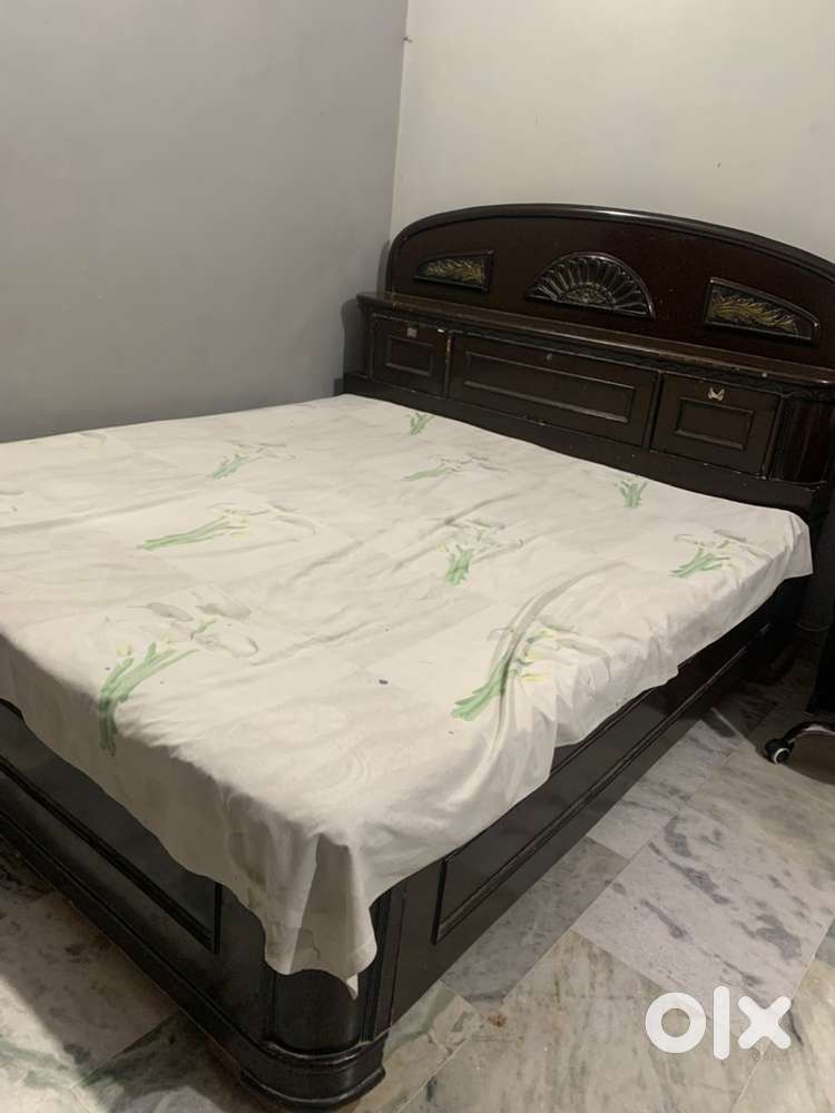 King Size Bed with Storage