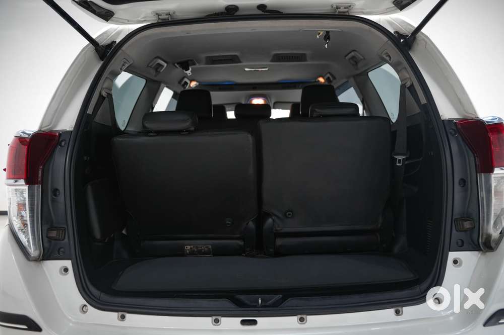 Toyota Innova Crysta 2.4 V 8 Str, 2016, Diesel