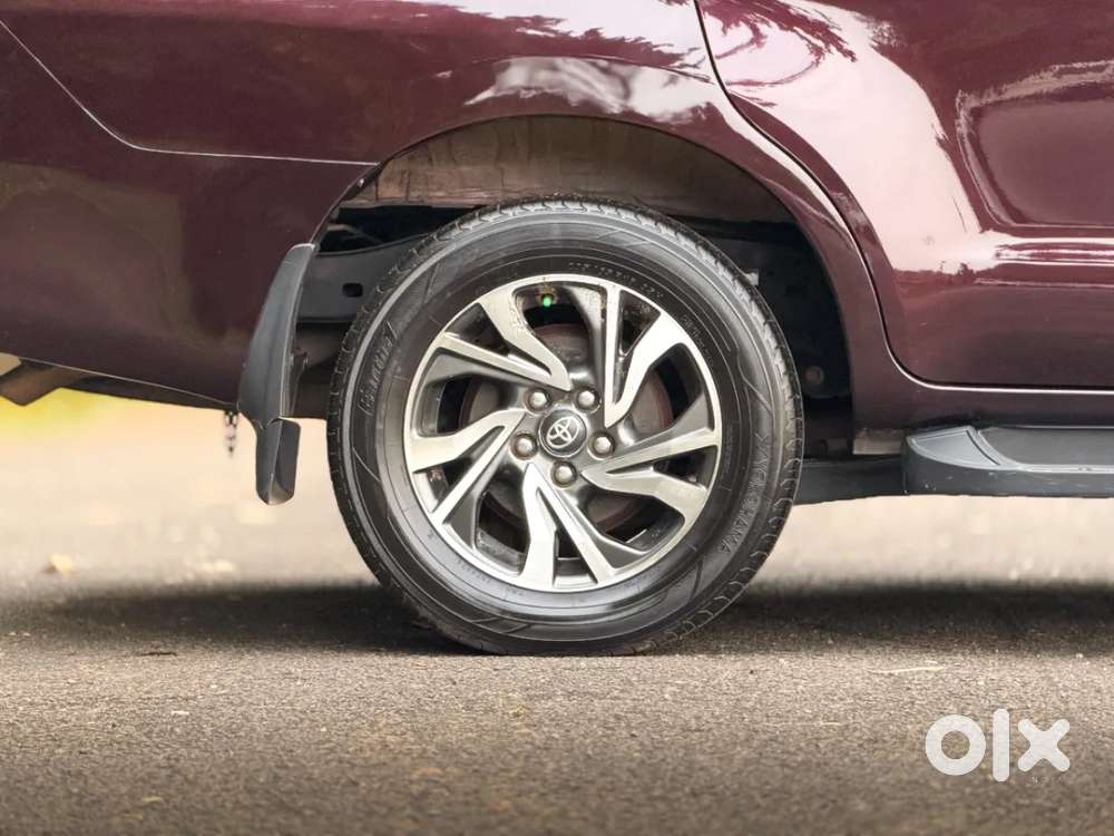 Toyota Innova Crysta [ ] 2.4 Gx At 7 Str, 2022, Diesel