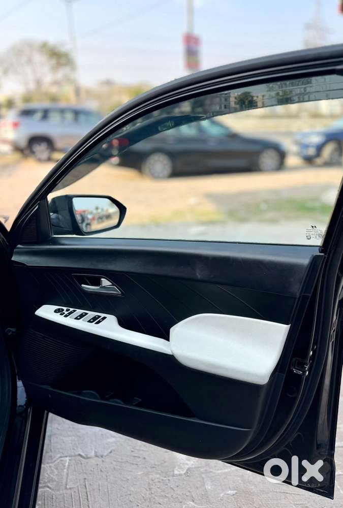 Hyundai Verna Sx 1.5 Petrol Ivt, 2023, Petrol