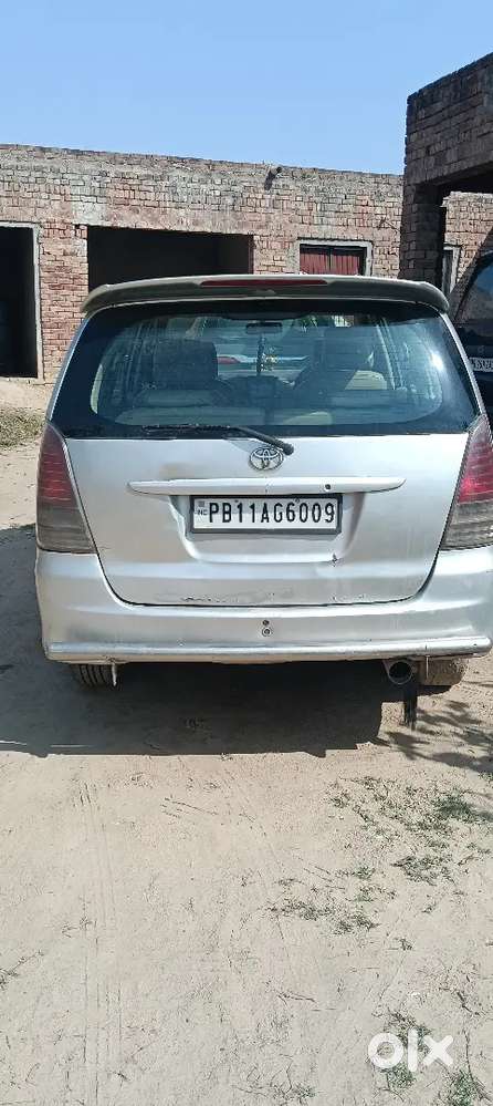 Toyota Innova 2007 Diesel 300000 Km Driven