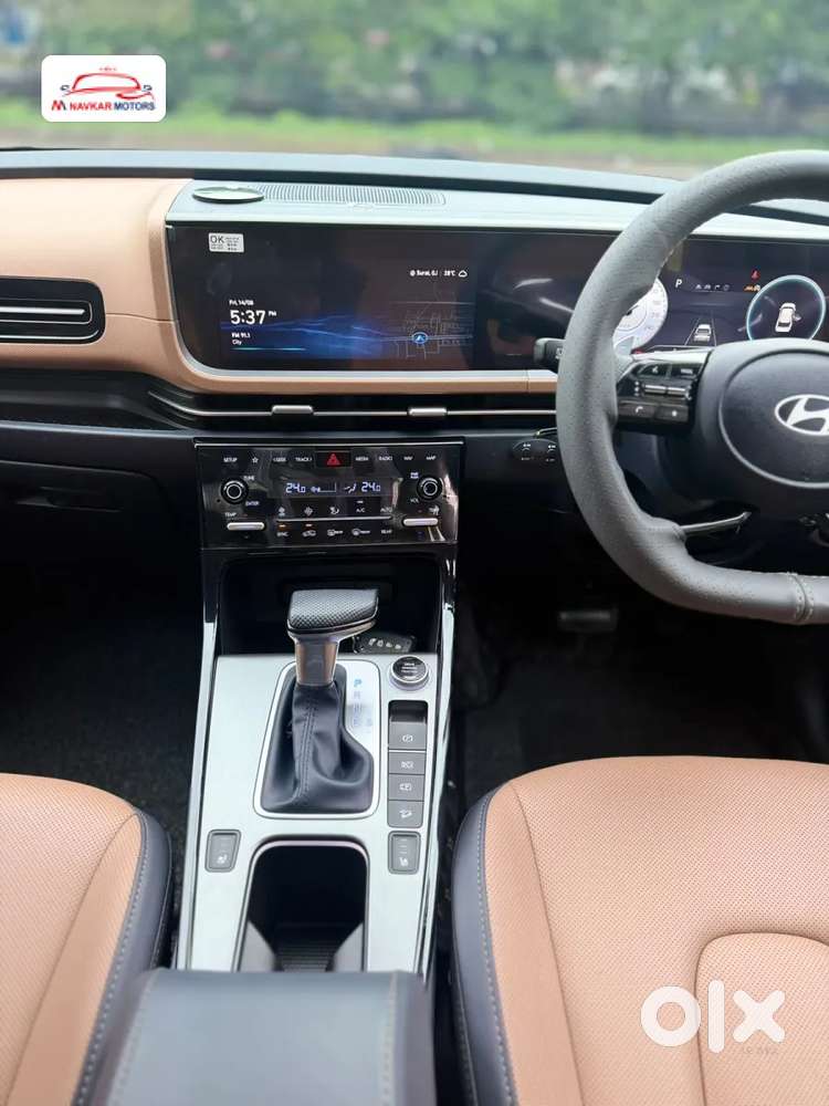 Hyundai Alcazar, 2025, Petrol