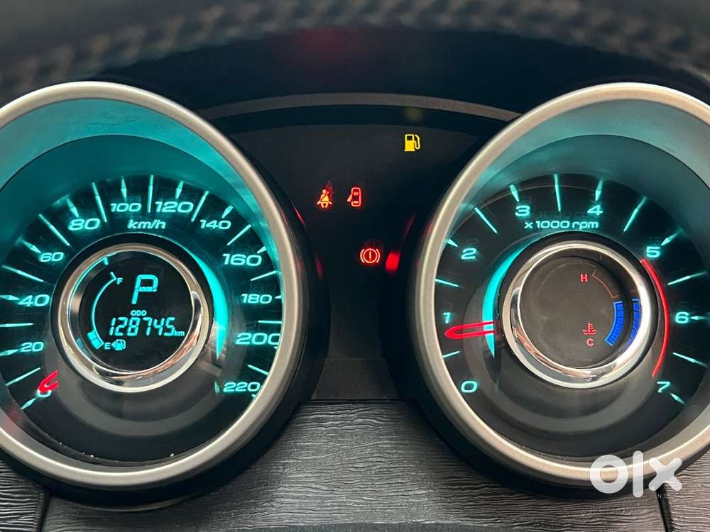 Mahindra Xuv500 At W10 Fwd, 2016, Diesel