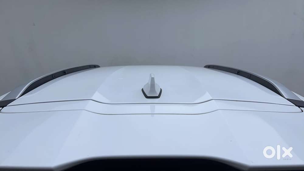 Nissan Magnite 1.0 Xv Premium, 2023, Petrol