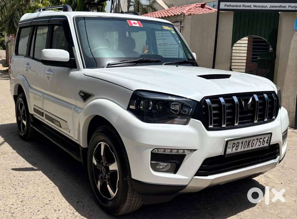 Mahindra Scorpio Classic, 2025, Diesel