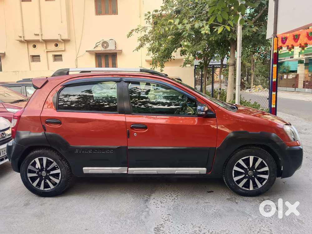 Toyota Etios Cross 1.2l G, 2016, Petrol