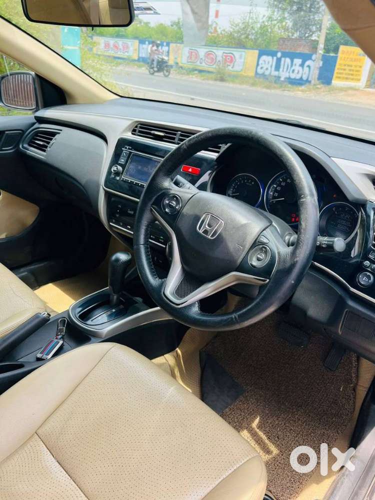 Honda City V At Sunroof, 2016, Petrol