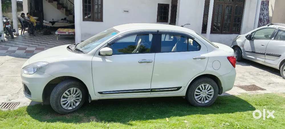 Maruti Suzuki Dzire 2023 Petrol 1348 Km Driven