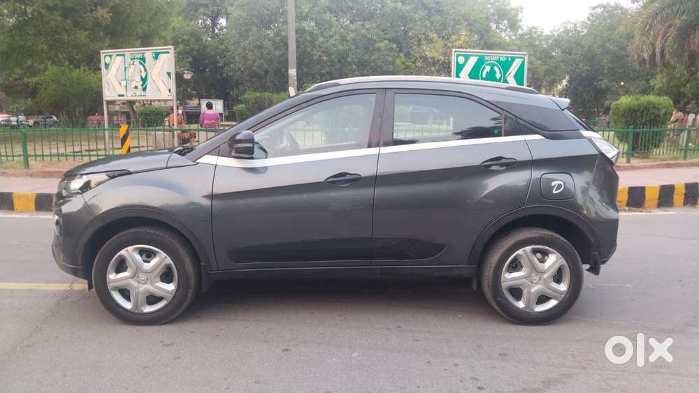 Tata Nexon 1.5 Revotorq Xm (s), 2021, Diesel